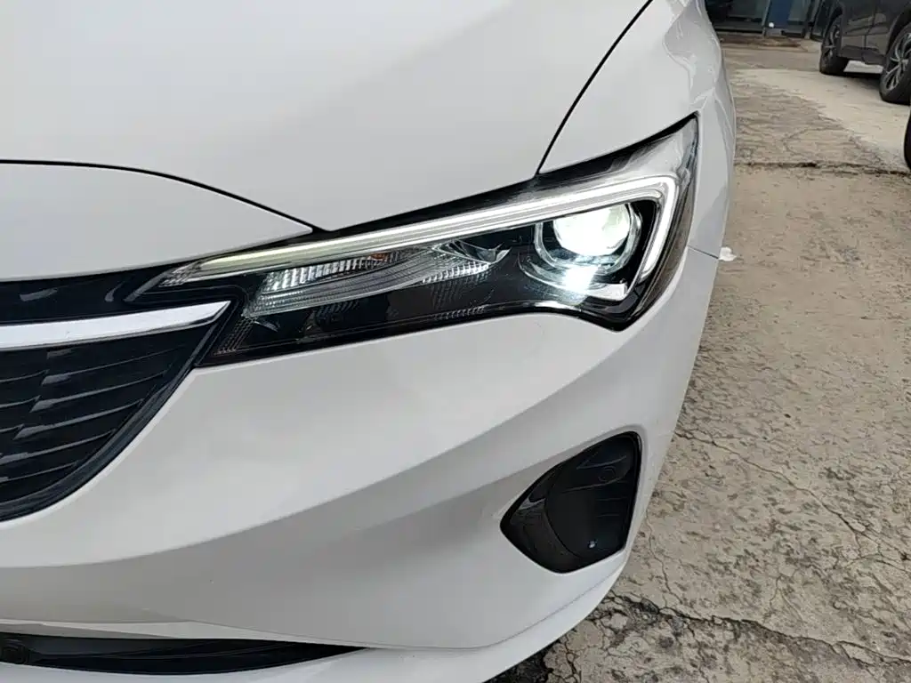 Buick Verano — миниатюра 24