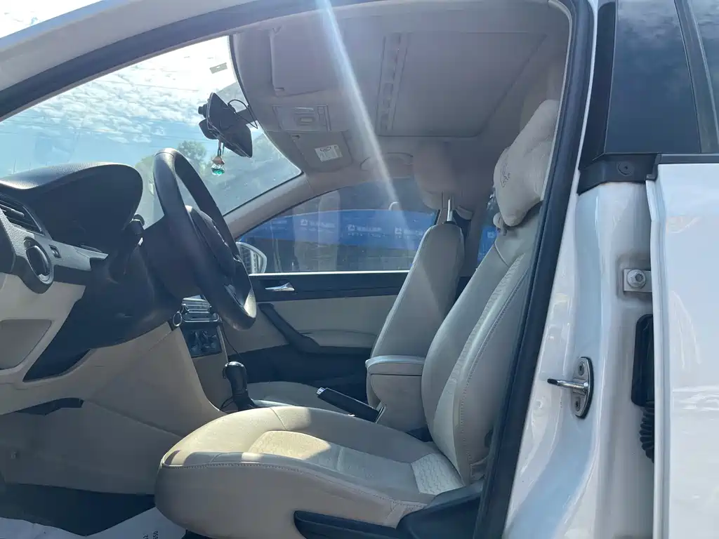 Skoda Rapid — миниатюра 11