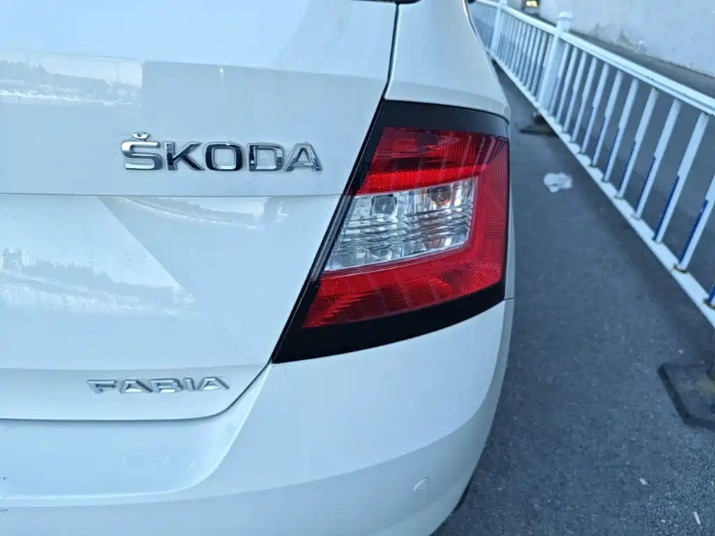Skoda Fabia — миниатюра 8