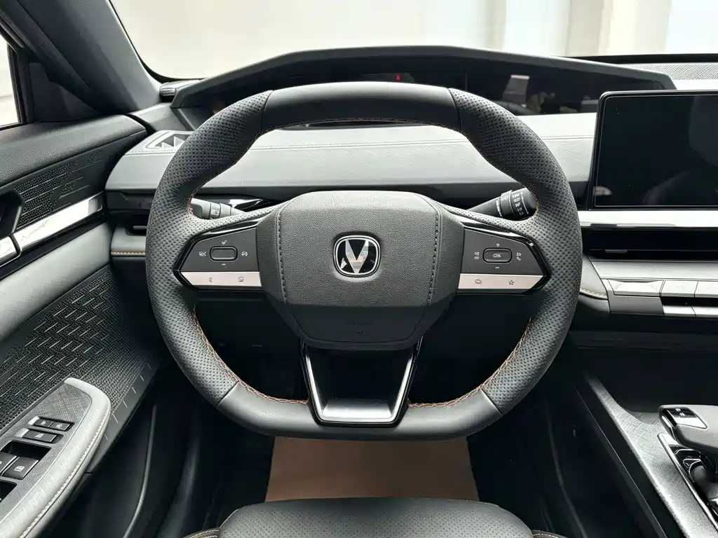 Changan UNI-V — миниатюра 14
