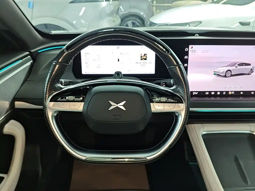 XPeng P7 — миниатюра 11