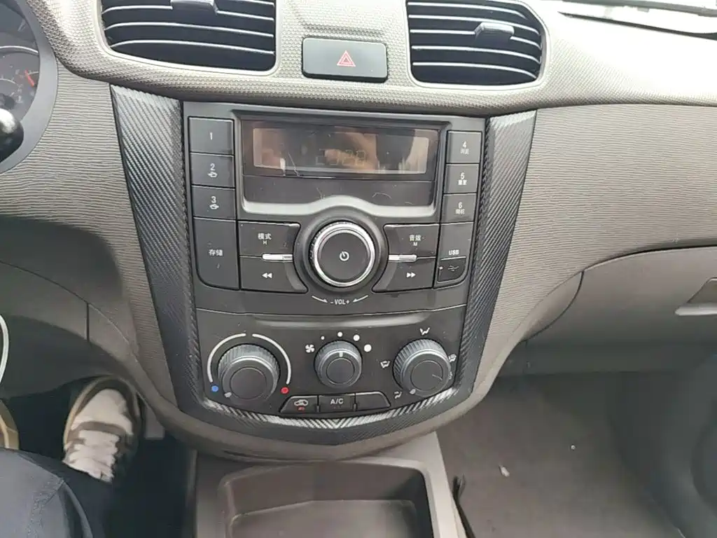 Wuling Hongguang — миниатюра 13