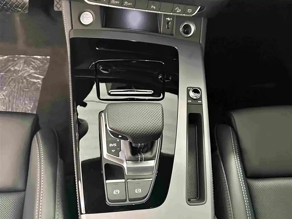 Audi Q5L — миниатюра 10