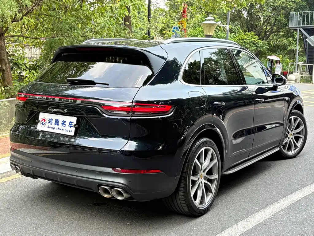 Porsche Cayenne — миниатюра 5