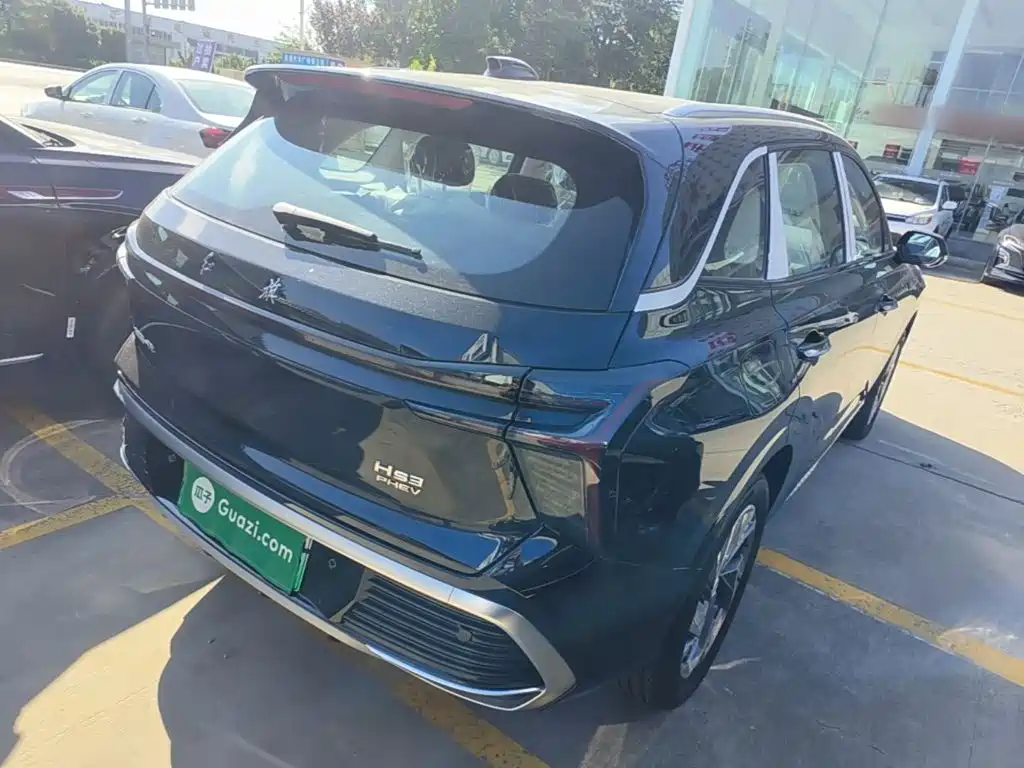 Hongqi Hongqi HS3 PHEV — миниатюра 7