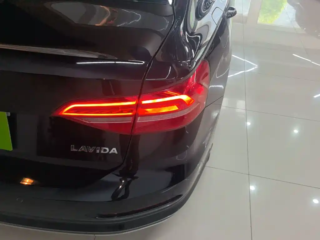 Volkswagen Lavida — миниатюра 8