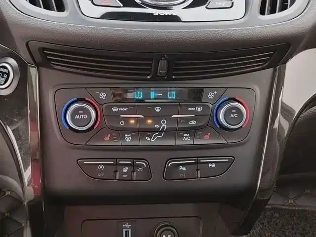 Ford Kuga — миниатюра 29