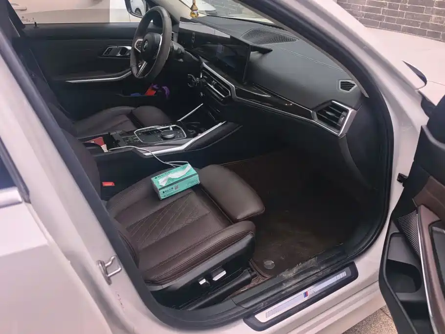 BMW 3 Series — миниатюра 8