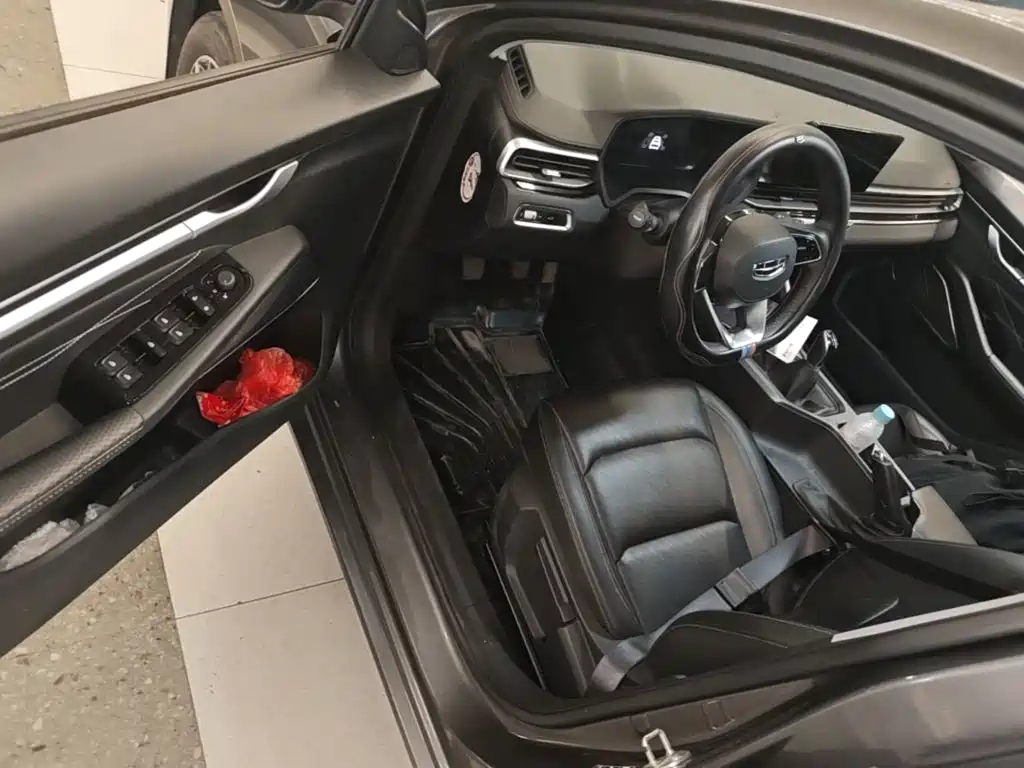 Geely Emgrand — миниатюра 16
