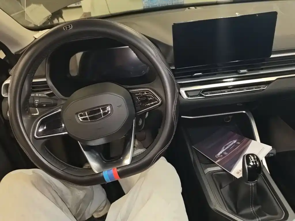 Geely Emgrand — миниатюра 10