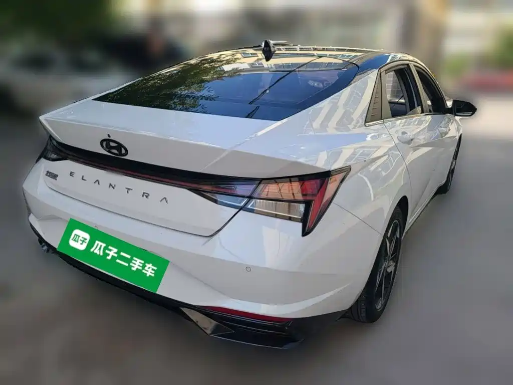 Hyundai Elantra — миниатюра 4