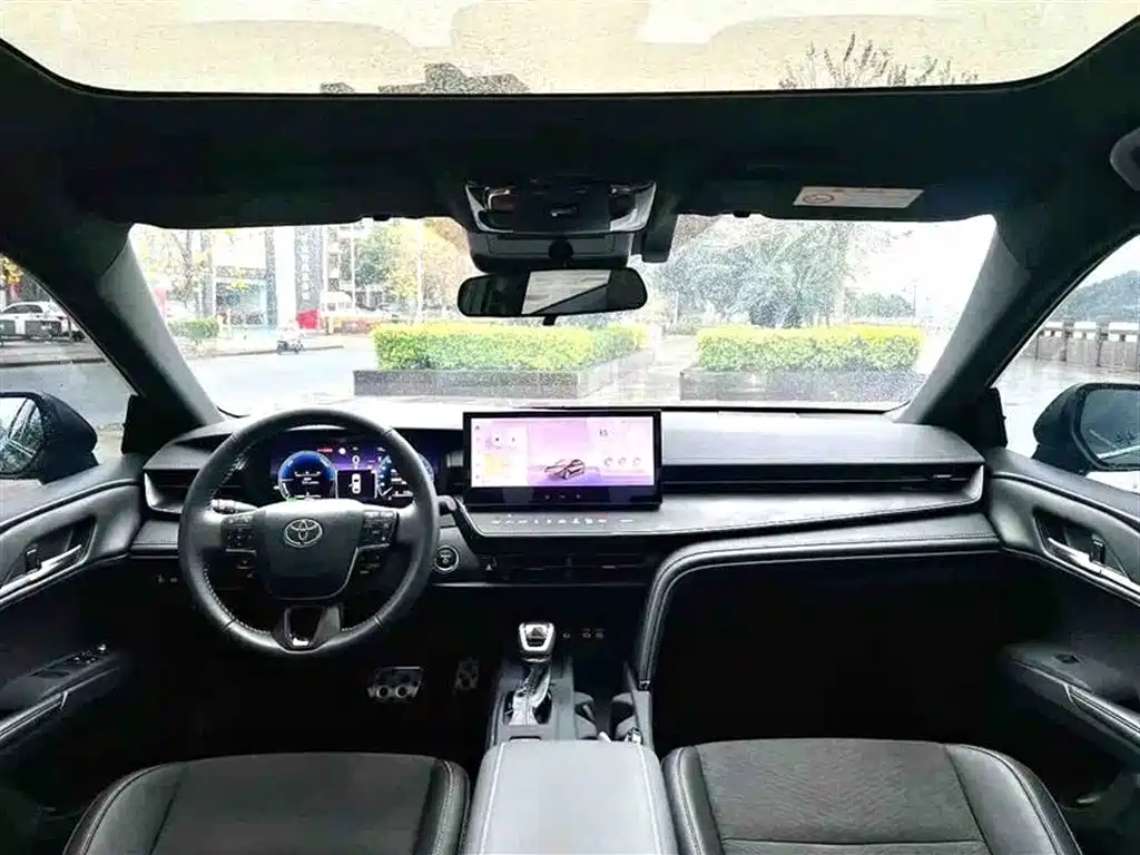 Toyota Camry 2024 2.0HXS Sport Plus