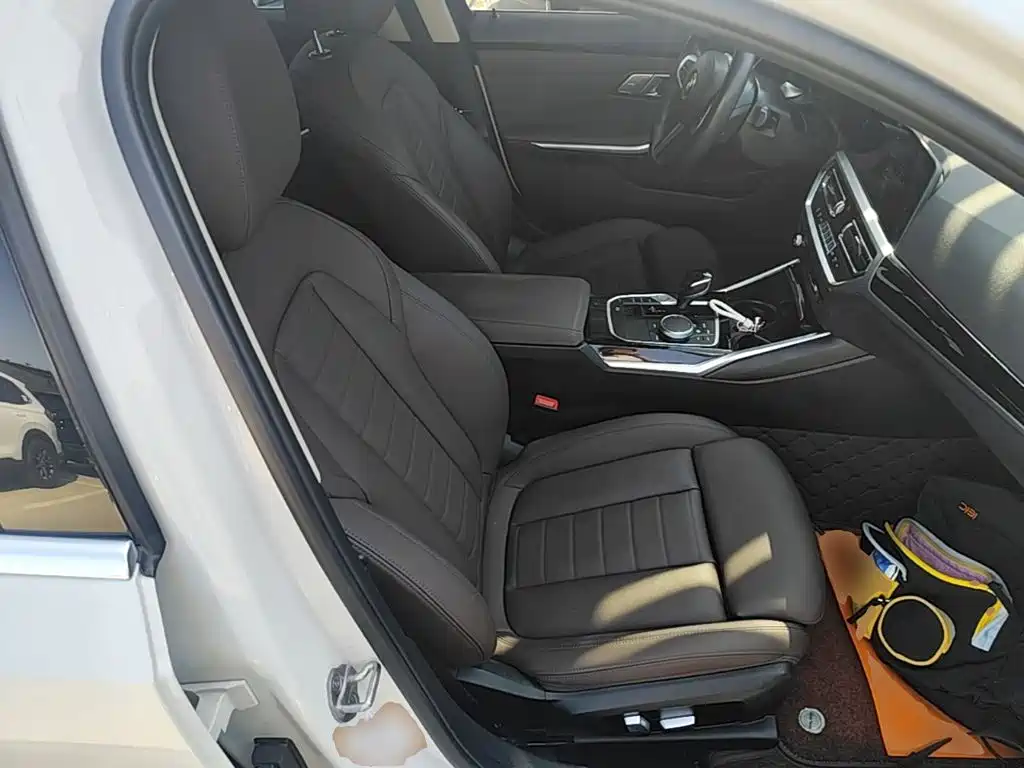 BMW 3 Series — миниатюра 25