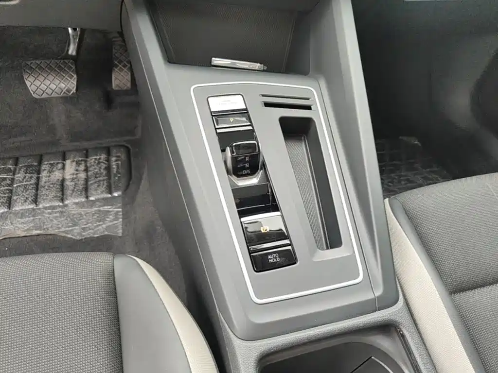 Volkswagen Golf — миниатюра 14