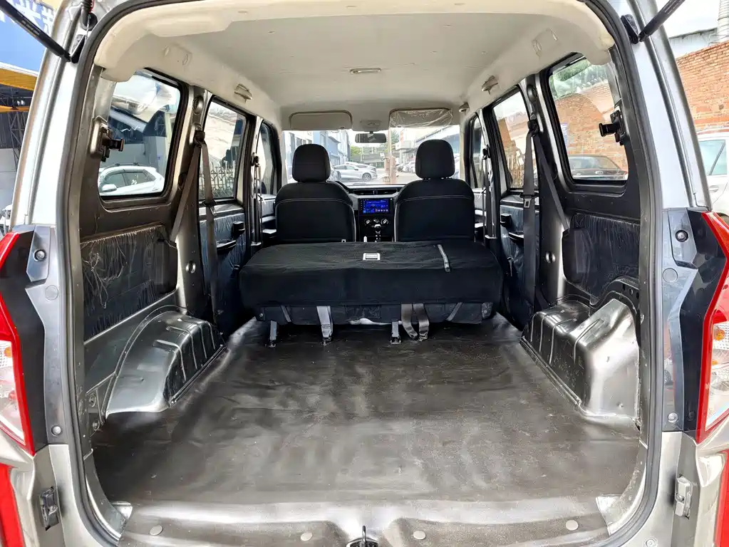 Wuling Hongguang PLUS — миниатюра 28