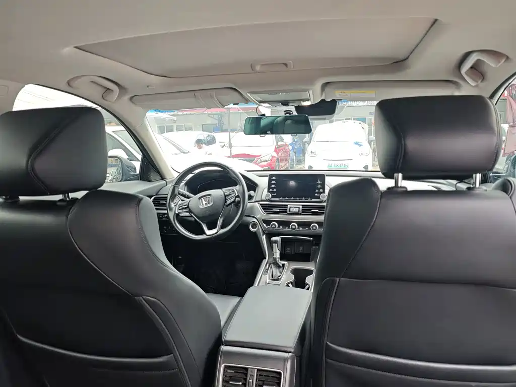 Honda Accord — миниатюра 7
