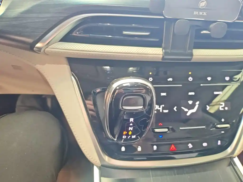 Buick GL8 — миниатюра 14