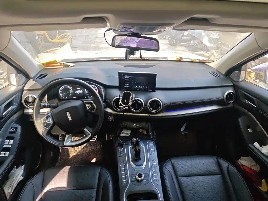 Wey Wey VV6 — миниатюра 10