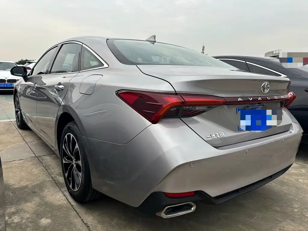 Toyota Avalon — миниатюра 11