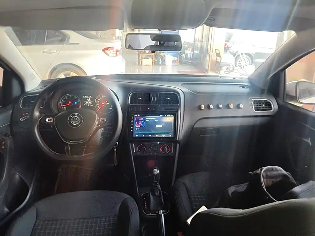 Volkswagen Polo — миниатюра 10