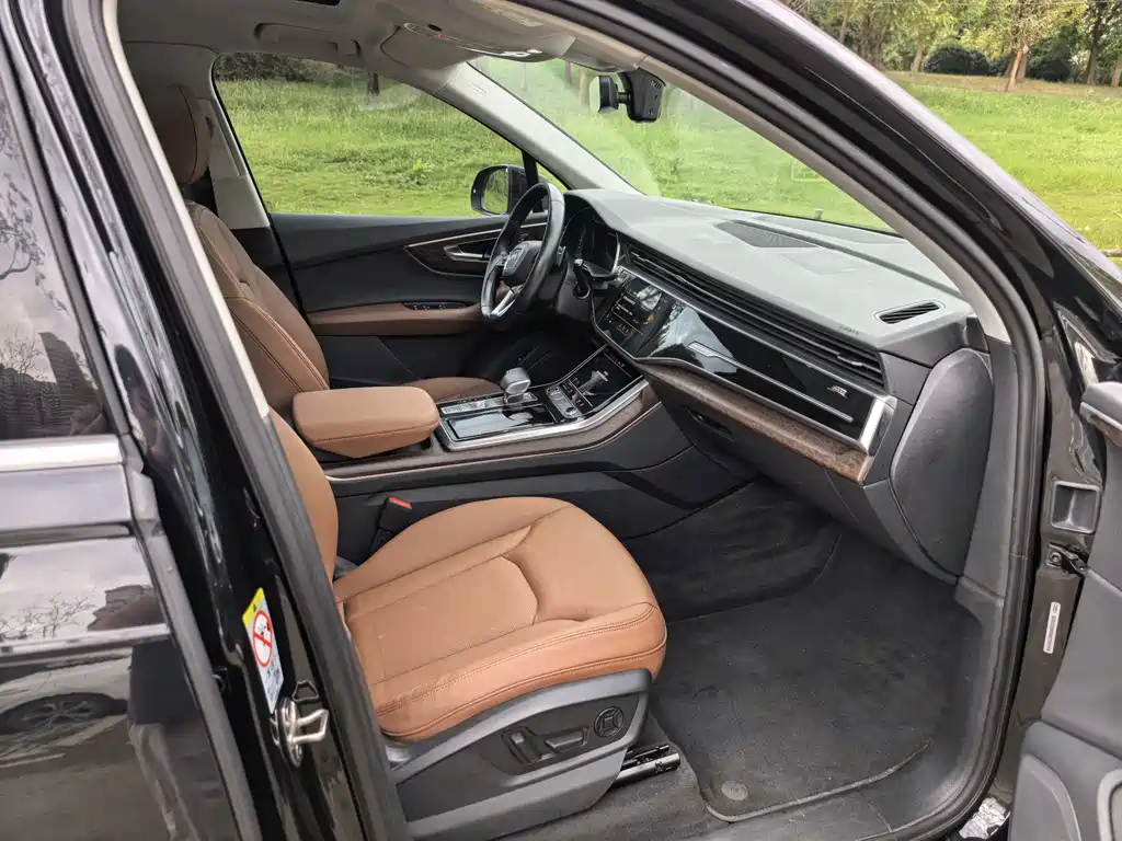 Audi Q7 — миниатюра 10