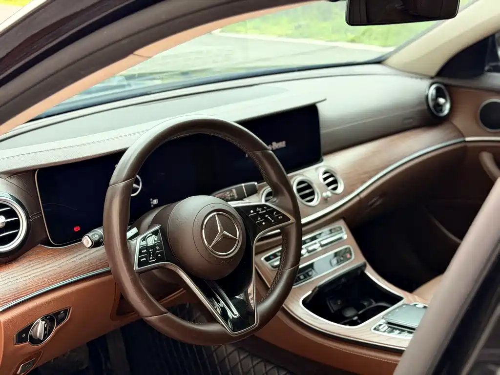 Mercedes-Benz E-Class E 2023 E 300 L Fashion