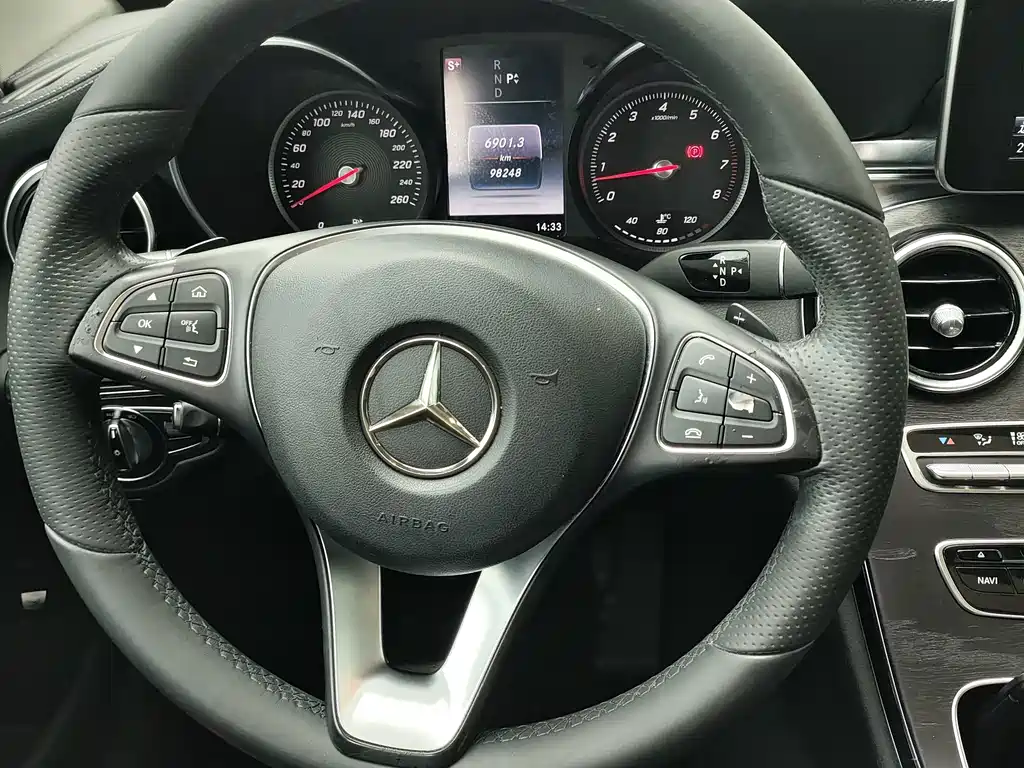 Mercedes-Benz C-Class — миниатюра 7
