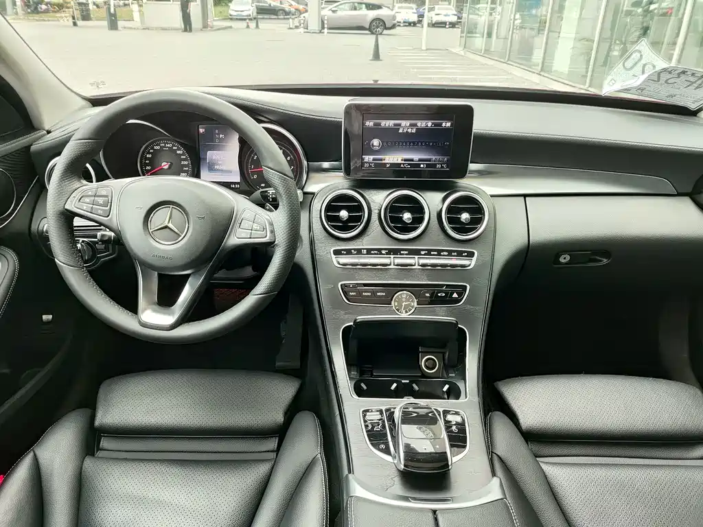 Mercedes-Benz C-Class — миниатюра 9