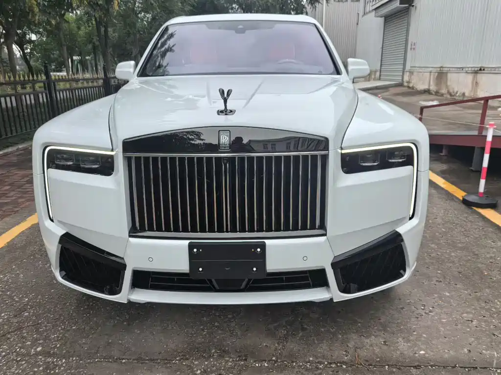 Rolls-Royce Cullinan — миниатюра 2