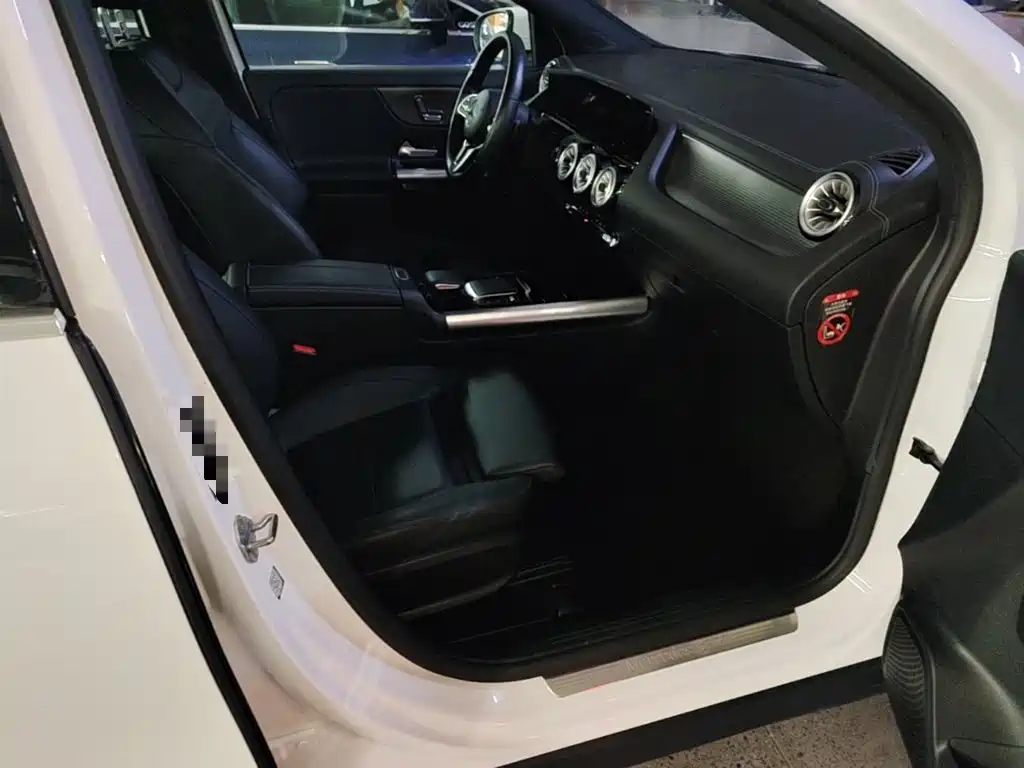 Mercedes-Benz GLA — миниатюра 9
