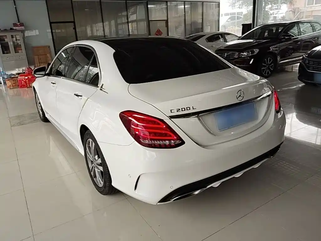 Mercedes-Benz C-Class — миниатюра 5