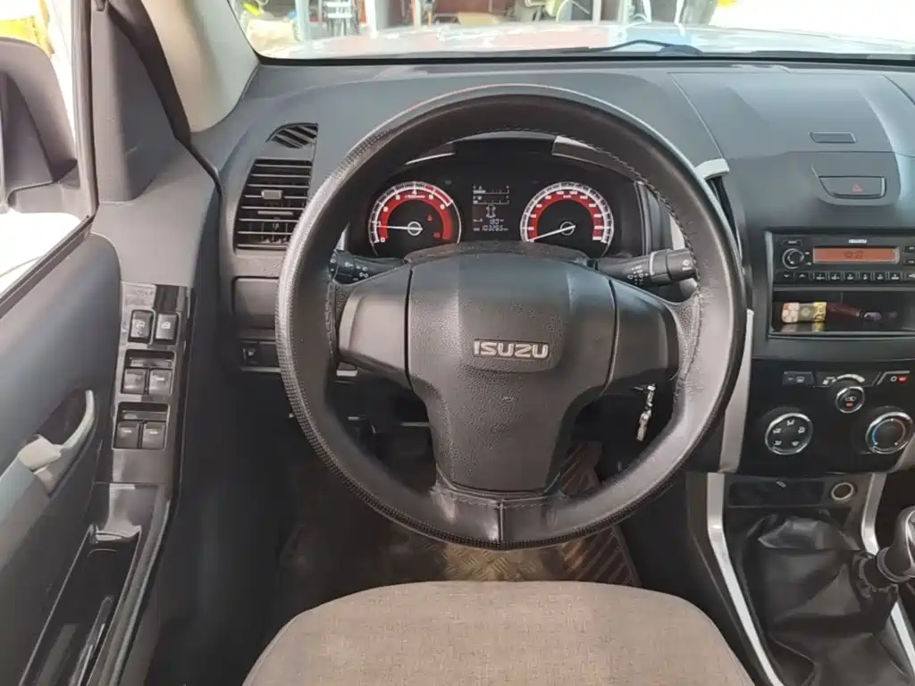Isuzu Lingtuo — миниатюра 11