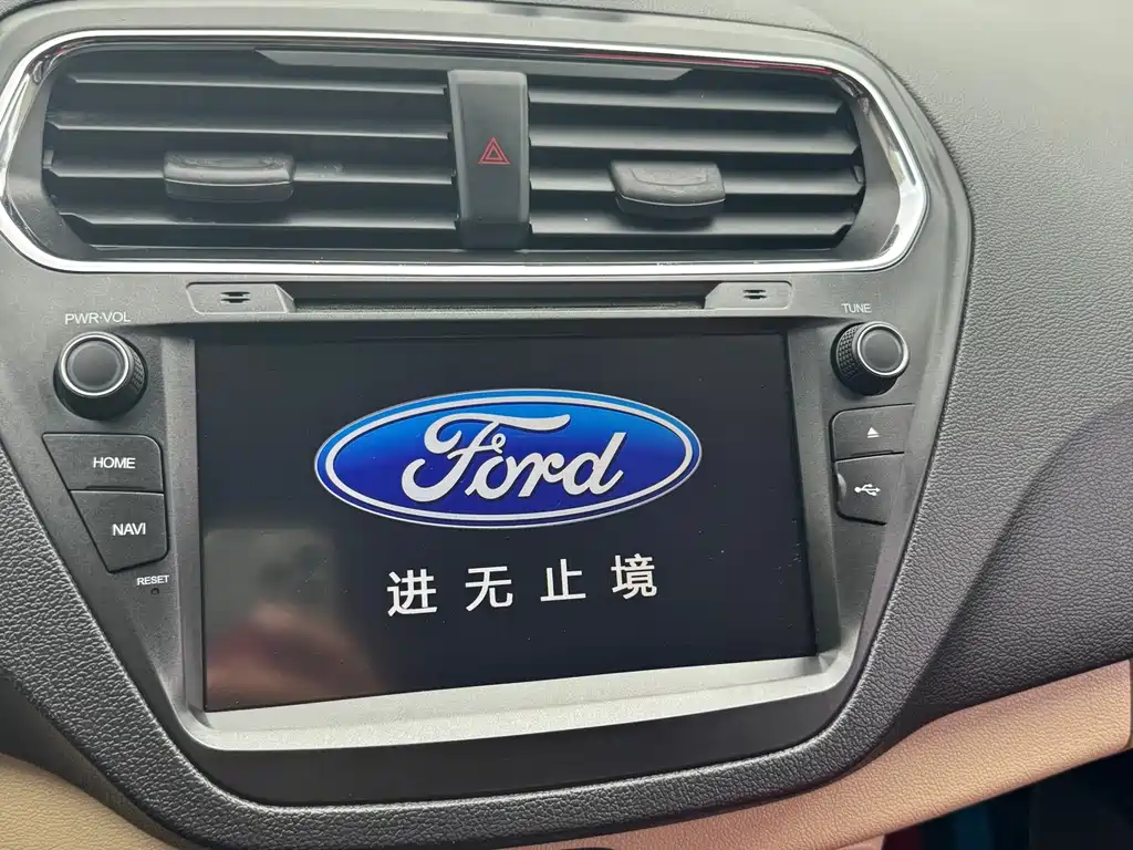 Ford Escort 2017 1.5L AT Comfort