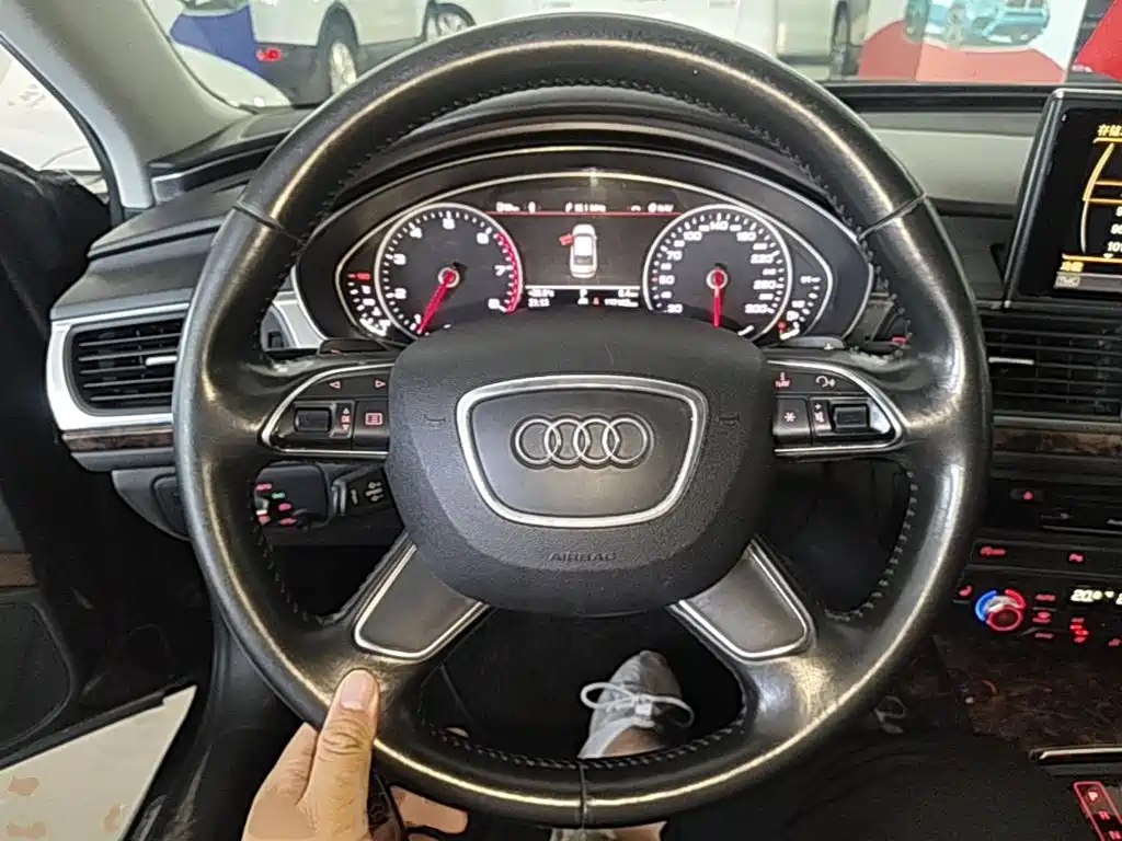 Audi A6L — миниатюра 11