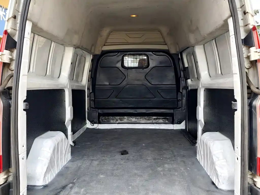 Ford Transit — миниатюра 22