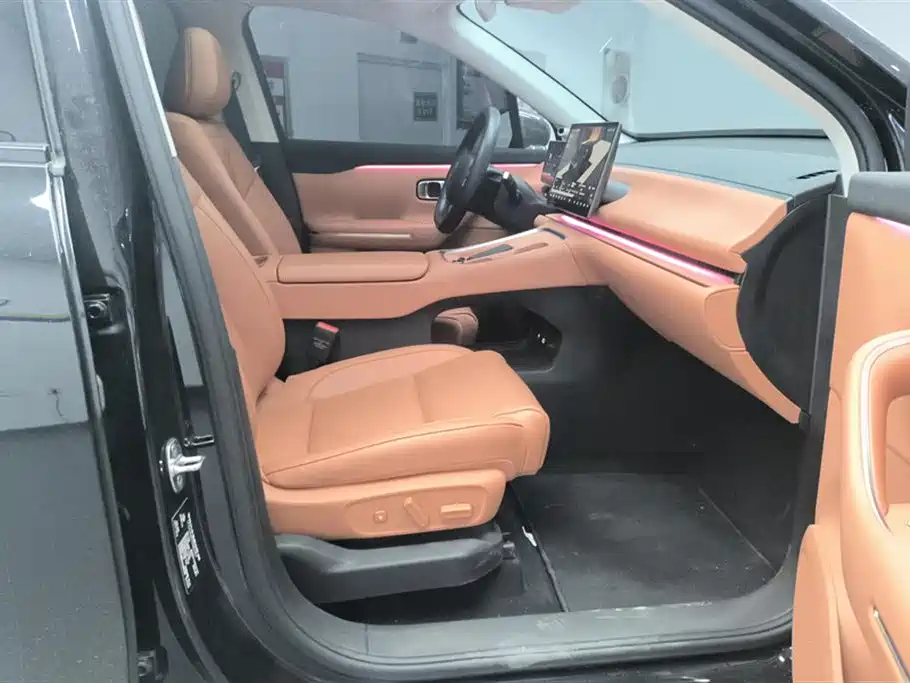 Leapmotor C16 2026 280 6 мест