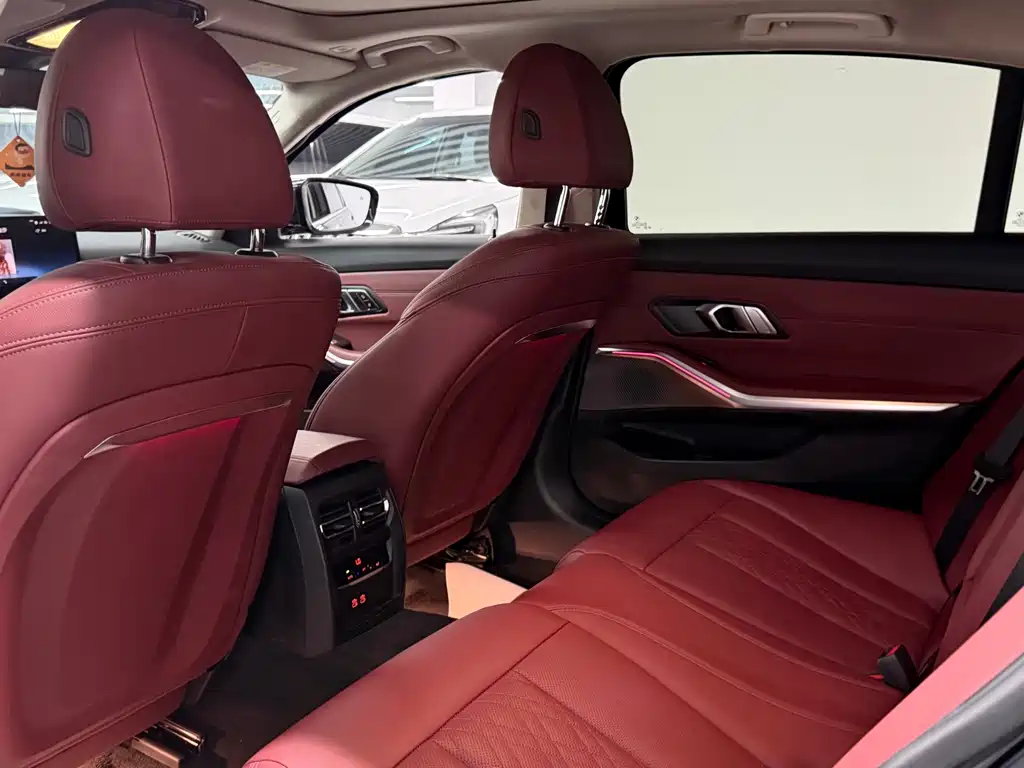 BMW 3 Series — миниатюра 13