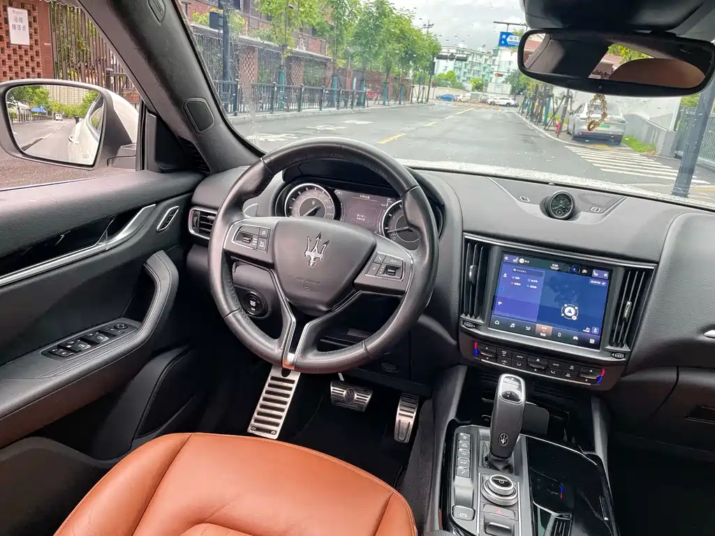 Maserati Levante — миниатюра 11