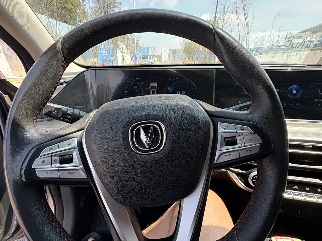 Changan Eado — миниатюра 5
