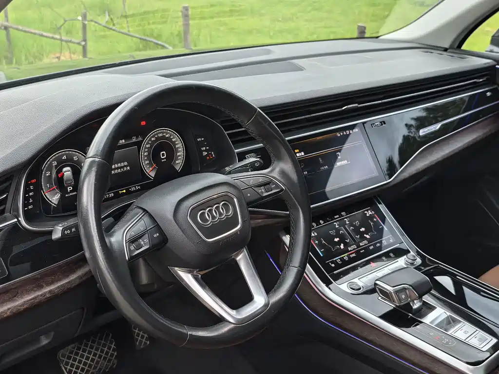 Audi Q7 — миниатюра 13