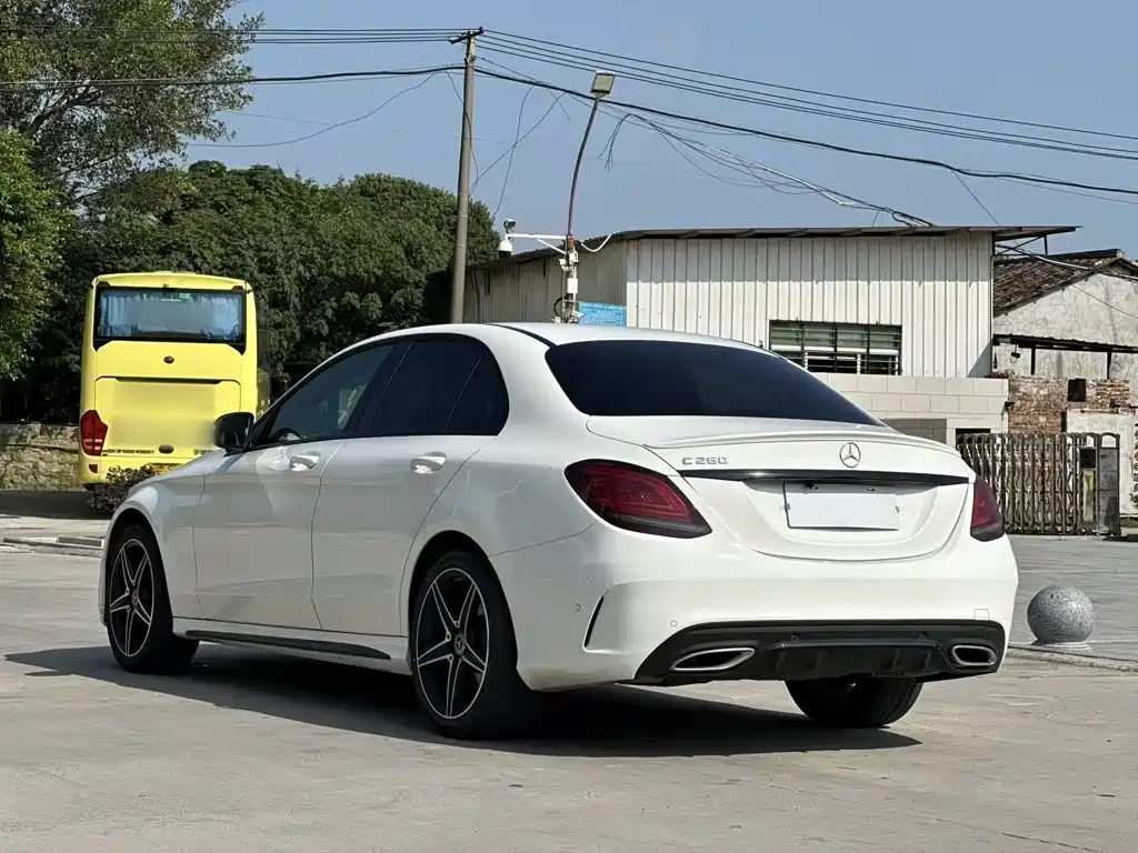 Mercedes-Benz C-Class — миниатюра 5