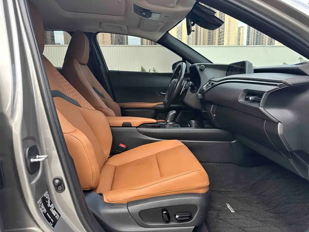 Lexus UX New Energy — миниатюра 18
