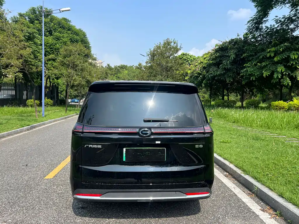 GAC Motor Trumpchi E8 PHEV — миниатюра 6