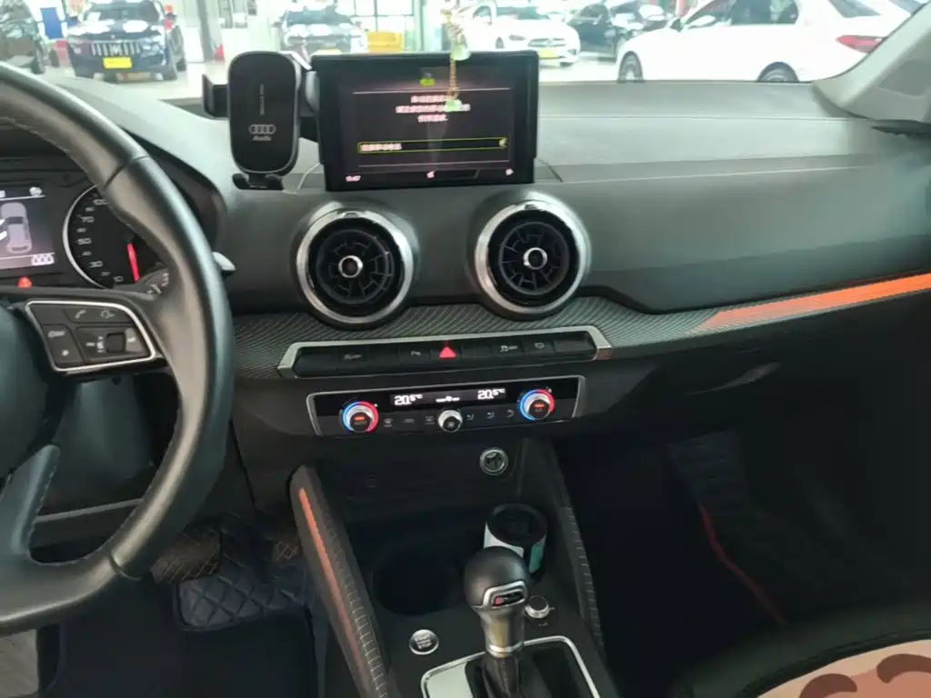 Audi Q2L — миниатюра 13