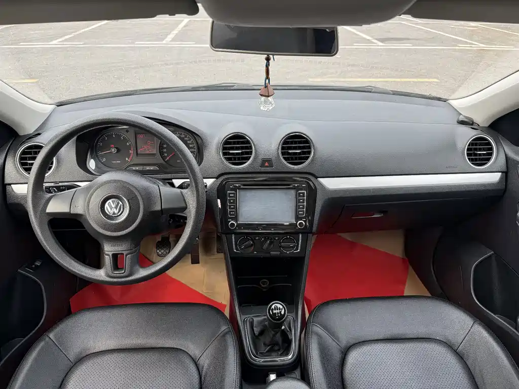 Volkswagen Jetta — миниатюра 5