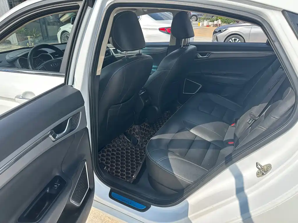 Geely Emgrand GL — миниатюра 7