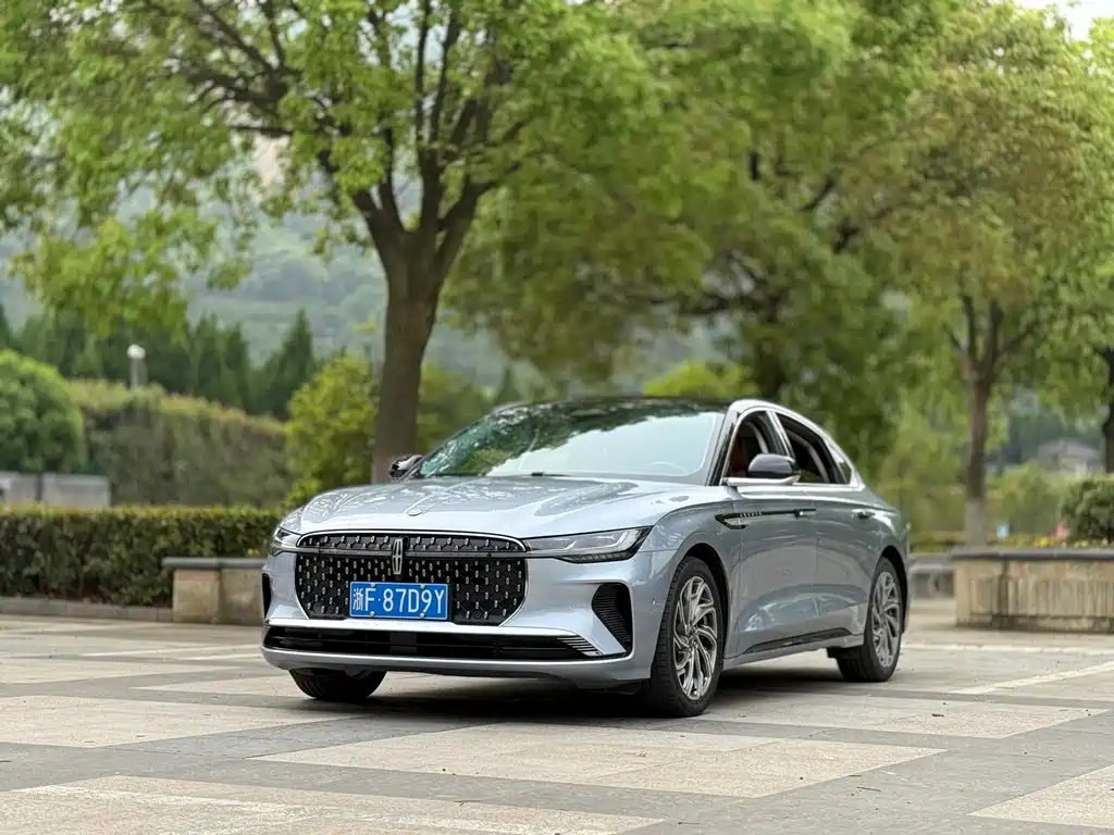 Lincoln Z 2023