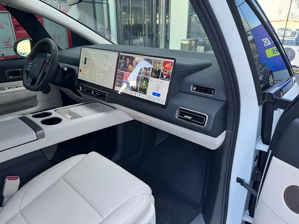Li Auto Li MEGA — миниатюра 12