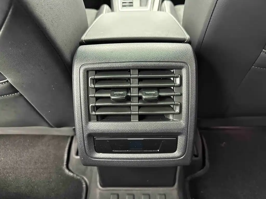 Volkswagen Golf — миниатюра 13