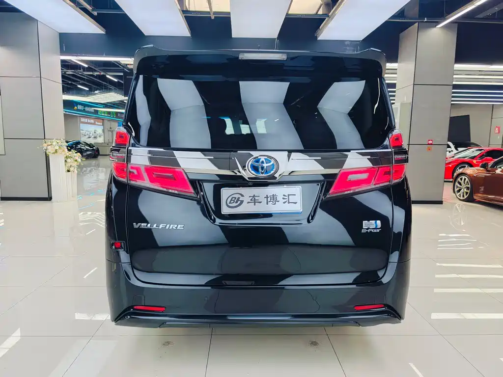Toyota Vellfire 2020 2.5L HV Luxury